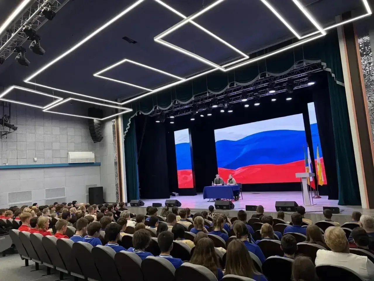 Искренний разговор о главном: встреча с участниками специальной военной операции в Невинномысске  В 
