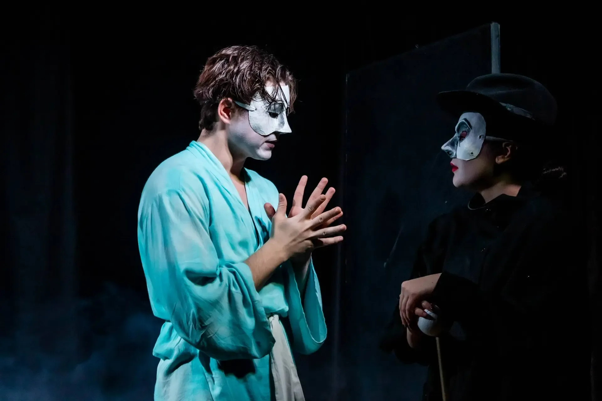 Идём бесплатно на спектакль «Добрый человек из Сычуани» 🎭   📆 7 и 8 мая в 17:00 📍Самарское училище к
