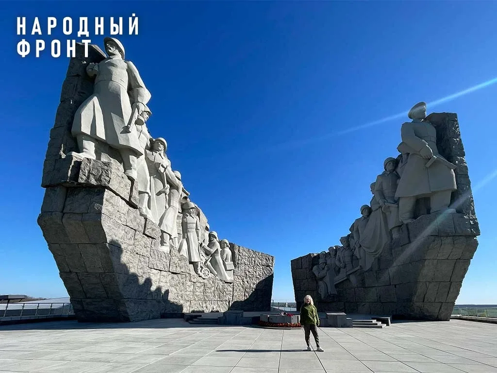 Они покоряли Самбекские высоты. А сегодня сюда приезжают бойцы и волонтёры, чтобы почтить память вои