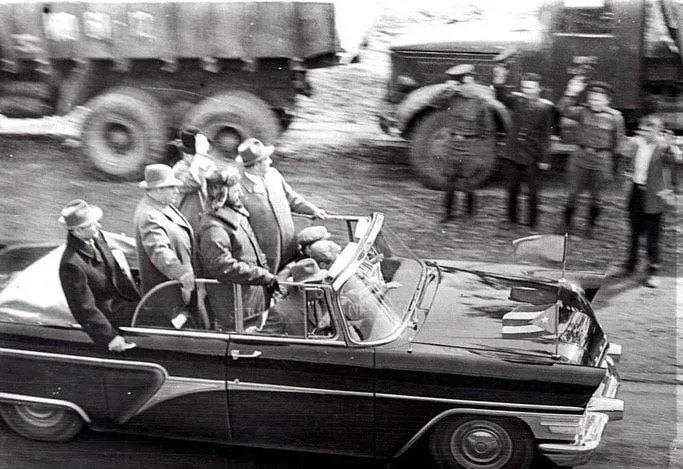 🇨🇺Фидель Кастро в Иркутске.  Все произошло в мае 1963 года. Фиделя Кастро встречал весь Иркутск. Аэр