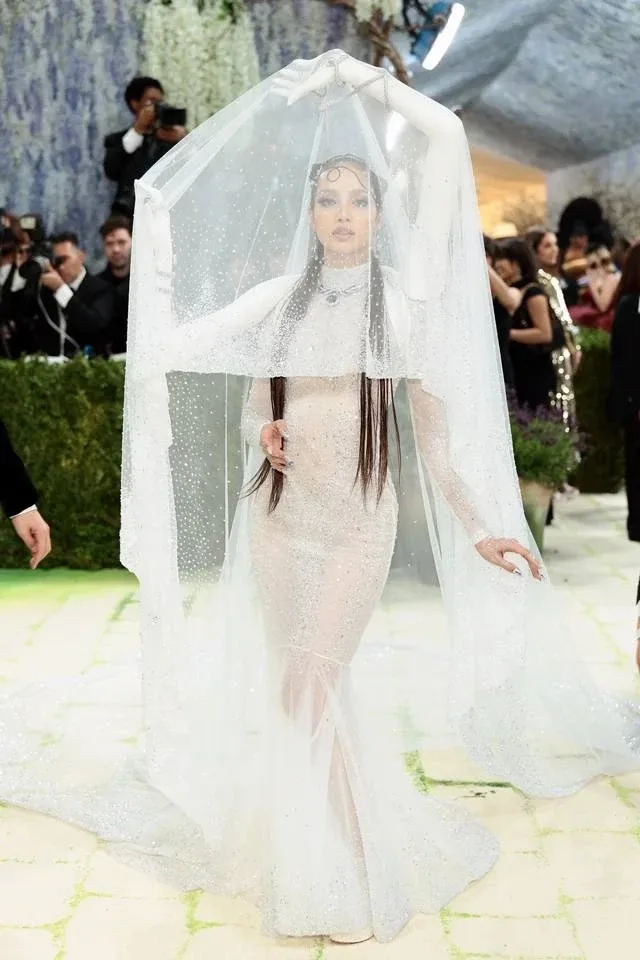 Тренды на Met Gala 2026  Главная тема Met Gala 2026 была посвящена моде как искусству, а также нераз