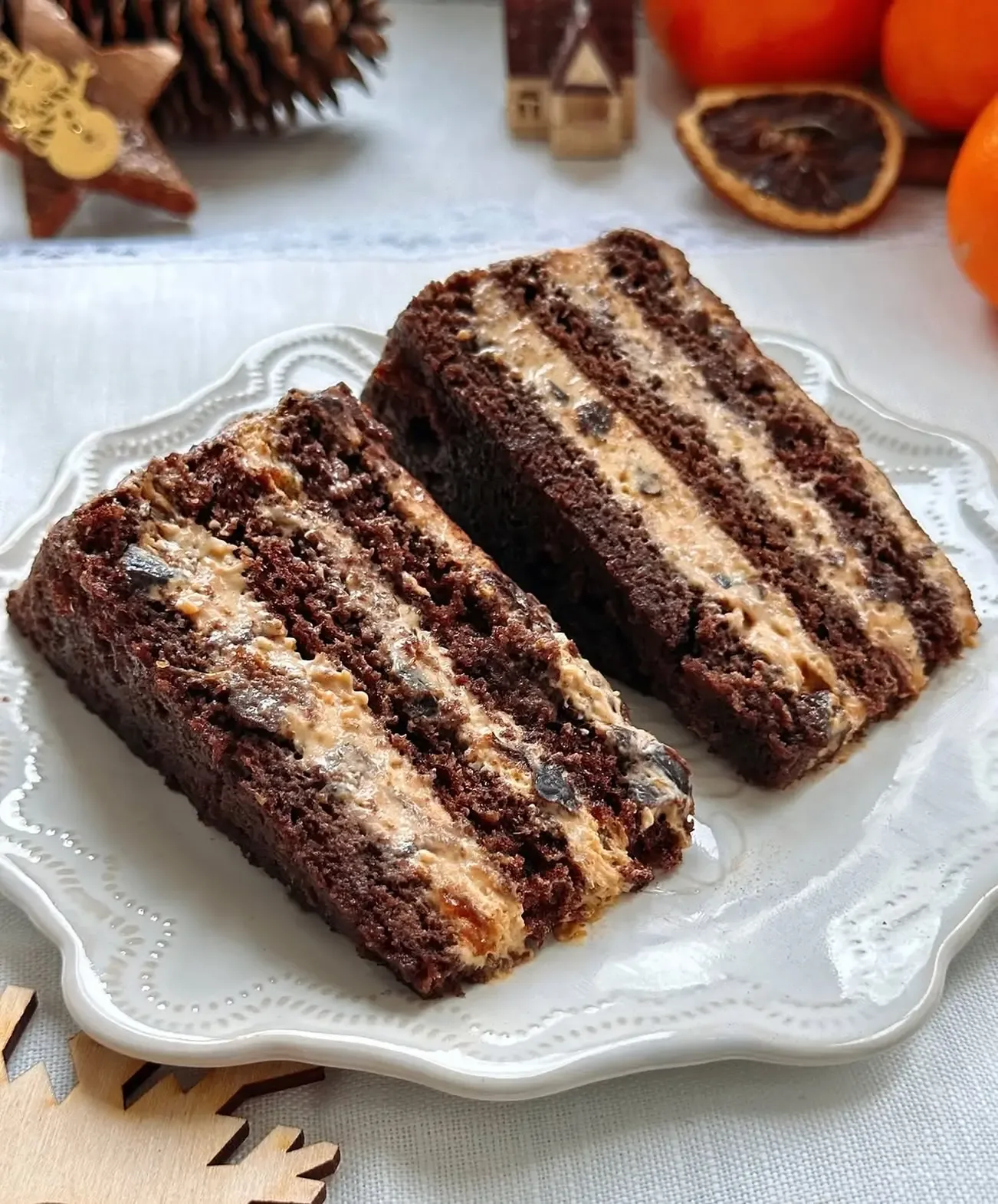 ТОРТ С ЧЕРНОСЛИВОМ И ВАРЁНОЙ СГУЩЁНКОЙ.  Ингредиенты на  21-22 см. Половина ингредиентов подойдет на