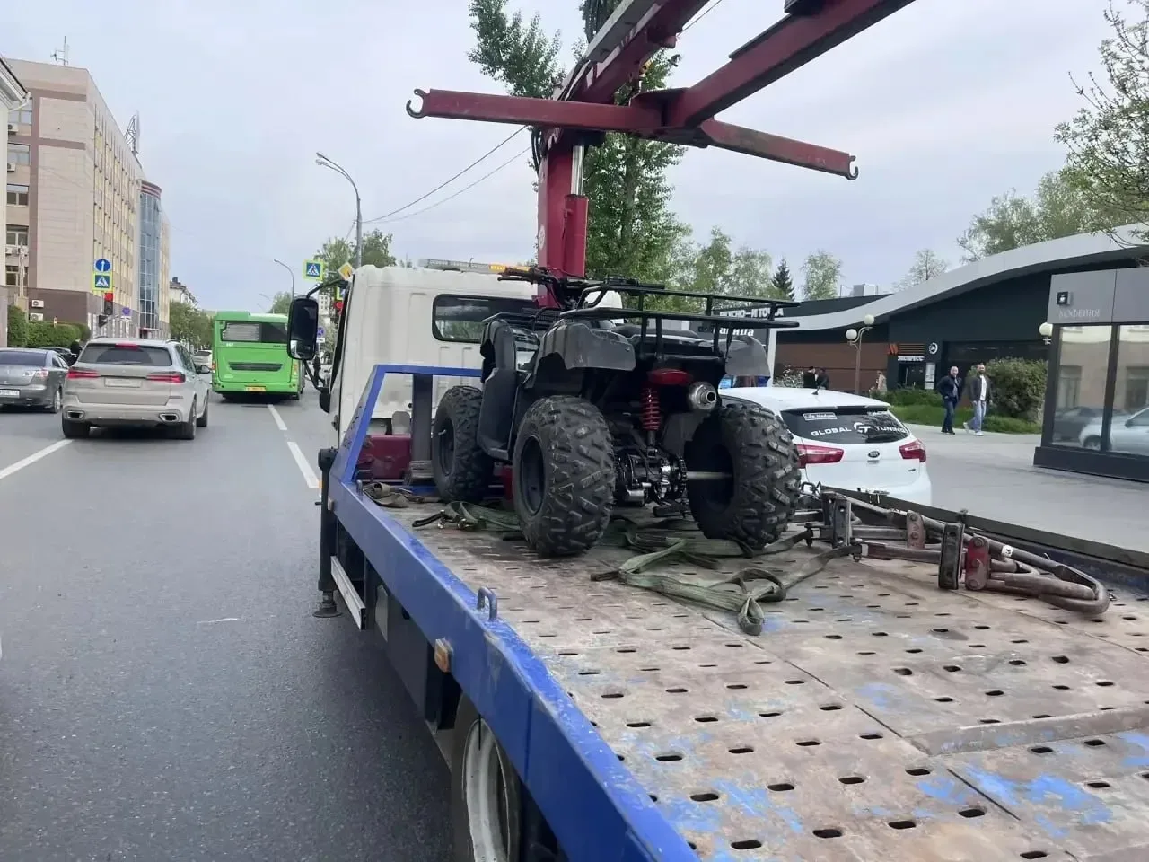 🚔 В Тюмени за день поймали двух подростков за рулем  Сотрудники Госавтоинспекции остановили 17-летне