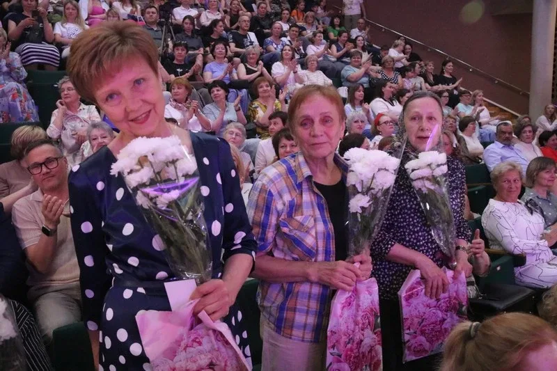 🎉 Дворец творчества детей и молодёжи в Озёрске отметил своё 70-летие!  19 мая на юбилейный вечер соб