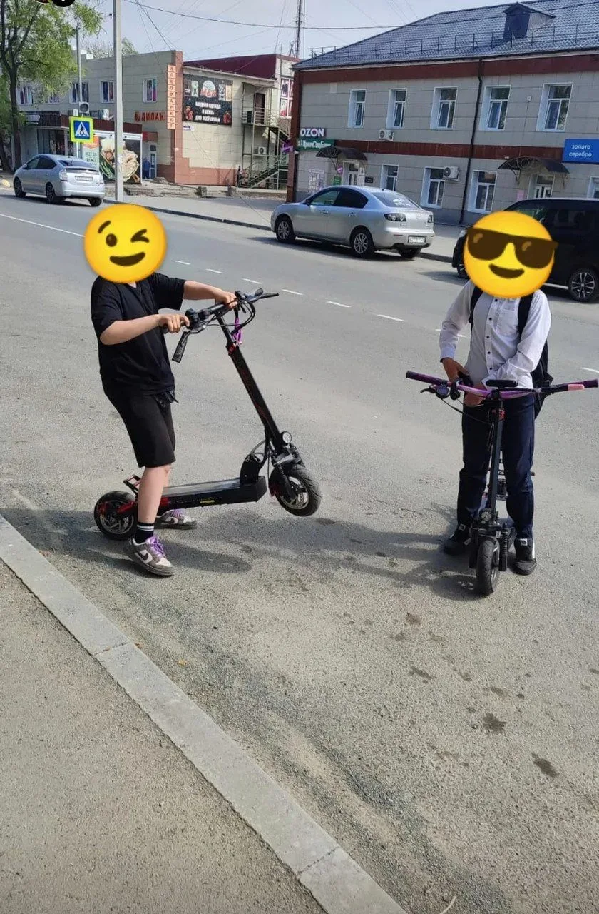 От подписчика: Уважаемые родители этих мальчишек❗  Проведите беседу с сыновьями🙏🏻 у меня чуть серце 