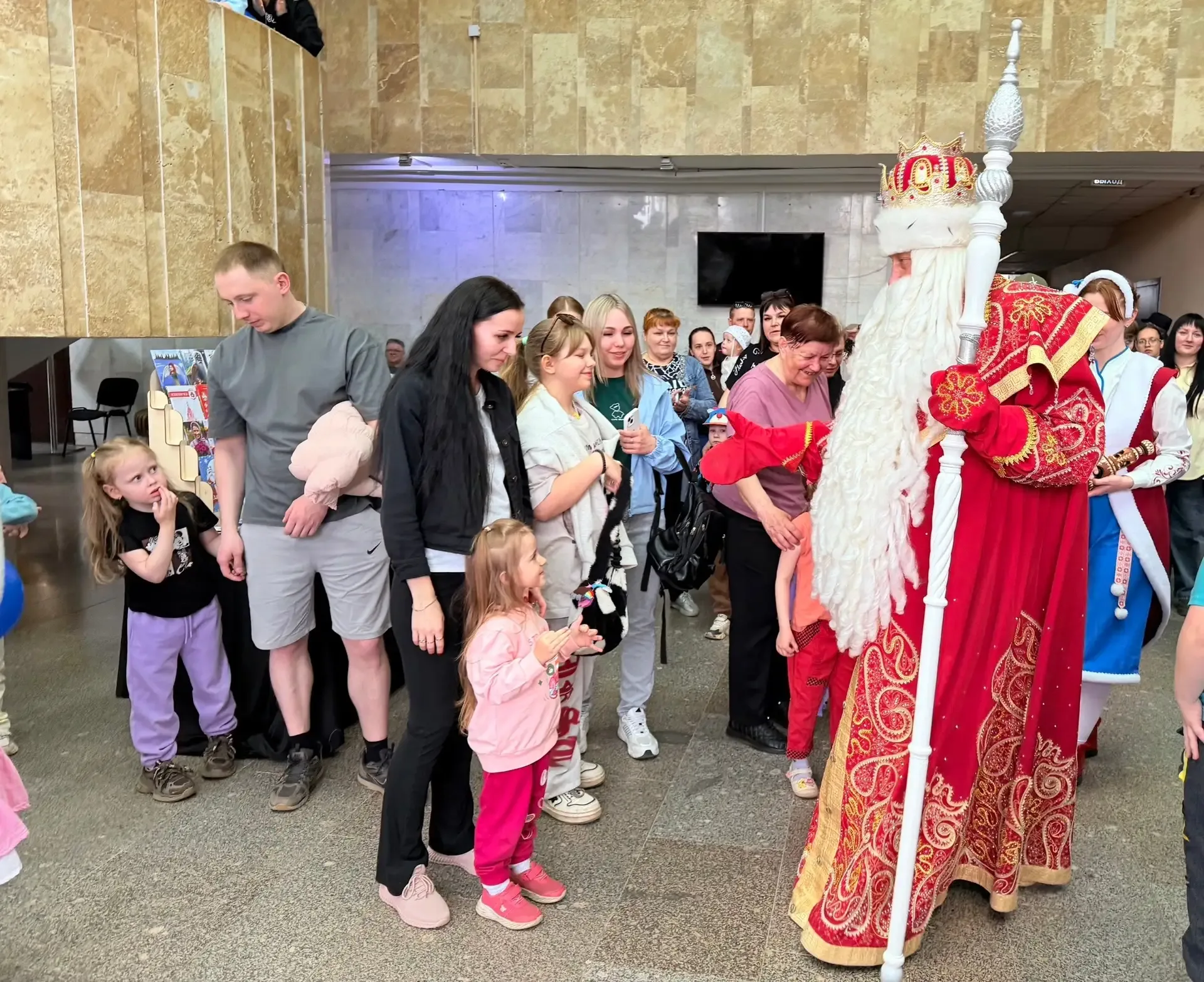 👩‍❤️‍👨 Если семья будет на первом месте, то всё остальное будет на своём.  Всероссийский Дед Мороз п