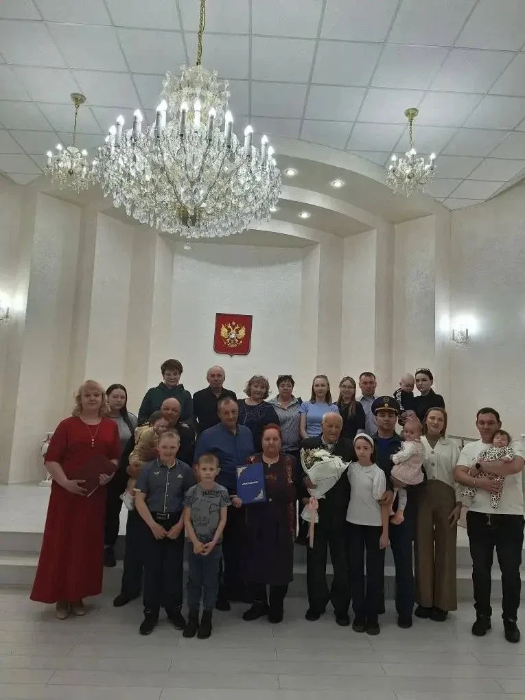Супруги Бояркины из Краснокаменска отметили юбилей супружества. 50 лет любви: трое детей, девять вну