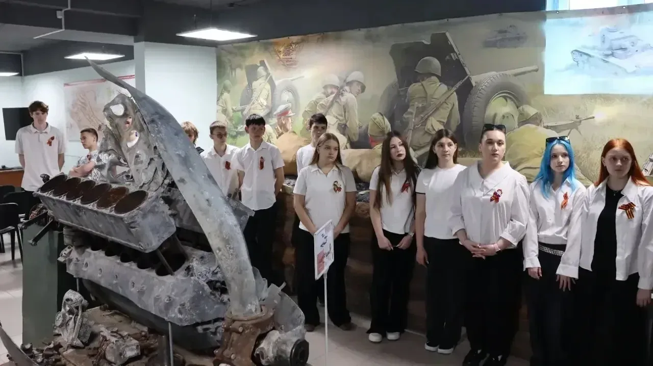 Анапские студенты встретились с дважды кавалером ордена Мужества, ветераном группы «Вымпел» Центра с