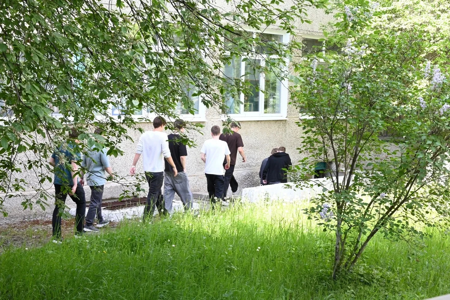 В Каменске-Уральском впервые отработали укрытие в жилых домах, школе и детсаду из-за угрозы ракет и 