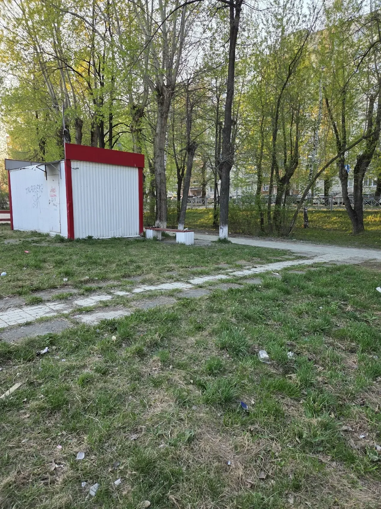 #нампишут   На улице Калинина, между магазинами Алко+ и Магнитом (около 8 школы) есть площадка, на н