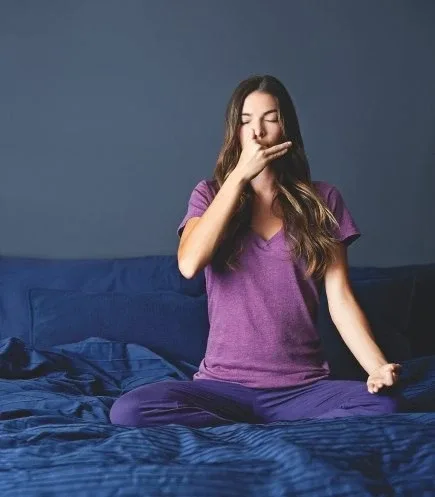 Поочерёдное дыхание ноздрями🧘‍♀  Есть такое упражнение - надисодхана пранаяма, что в переводе означа