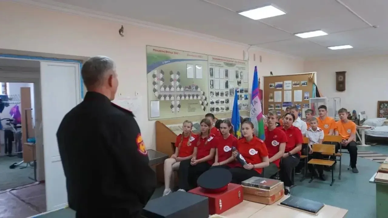 В Темрюкском районе передали капсулу памяти и знамя «Эстафеты памяти»  20 мая в селе Джигинка прошла