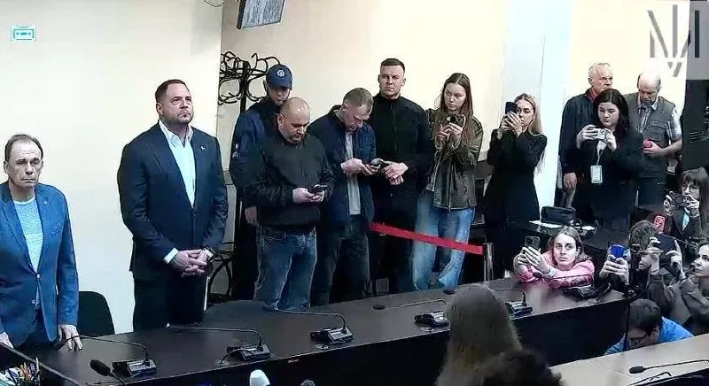 Суд арестовал ближайшего друга Зеленского, бывшего главу офиса президента Украины ермака по делу о л