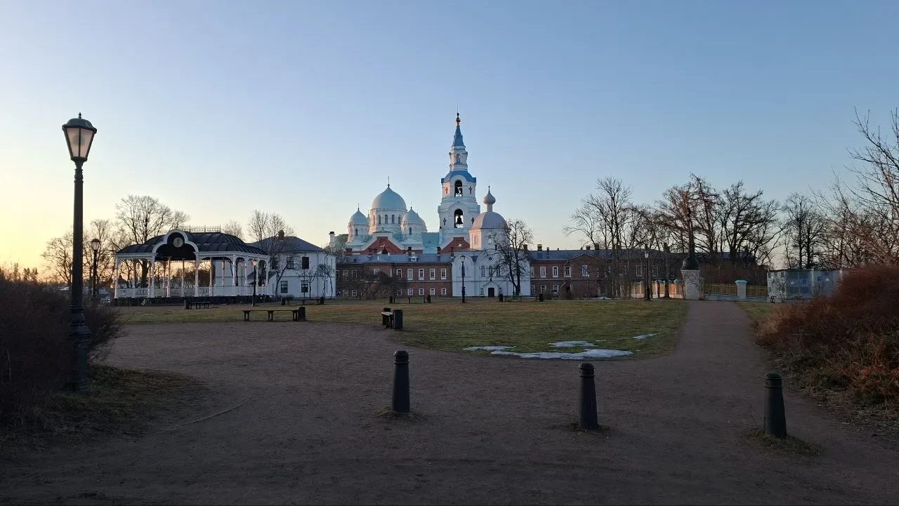 Здравствуйте!!!  Требуется МЕХАНИЗАТОР на Святой остров Валаам (Республика Карелия) для работы на эк