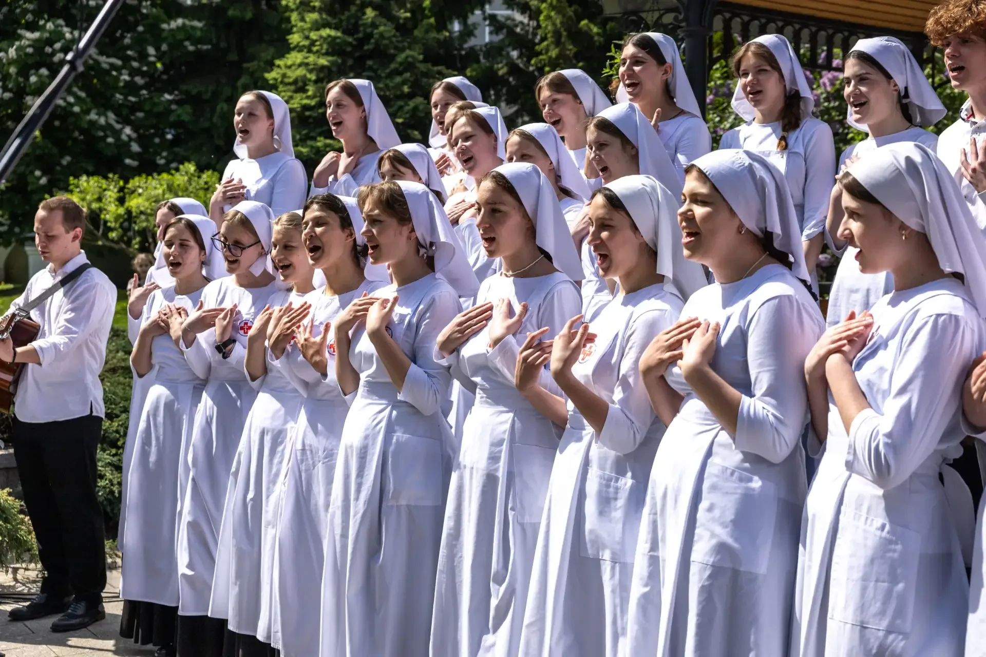 Более 4 000 человек посетили фестиваль «Белые крылья»! 🕊️  🔹 «Жизнь как служение» — так звучала тема