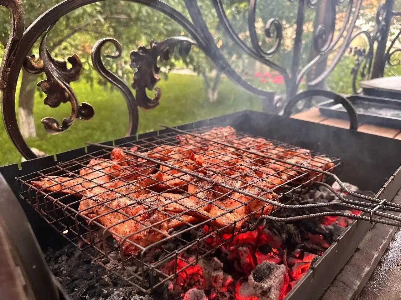 🔴🔵Опасно вкусно: где и как можно жарить шашлык в Челябинской области  Запрещено жарить мясо на откры