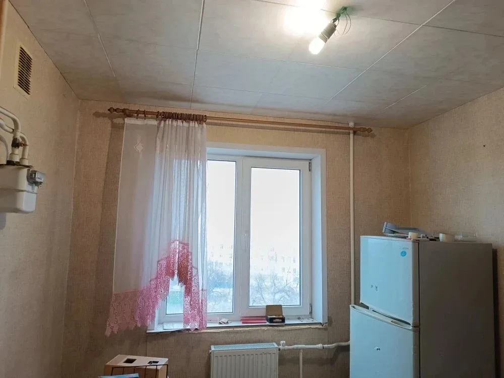 Срочно продам 1к квартиру, Орджоникидзевский район),  Комсомольский бульвар 6/9, в жилом состоянии. 