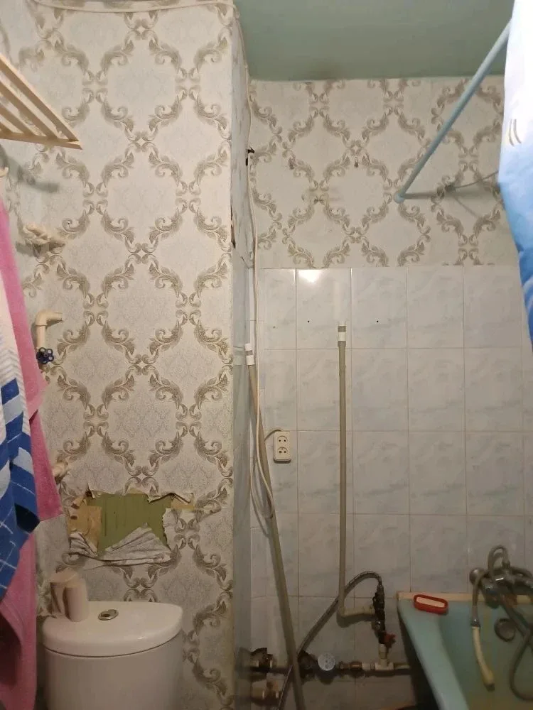 Срочно продам 1к квартиру, Орджоникидзевский район),  Комсомольский бульвар 6/9, в жилом состоянии. 