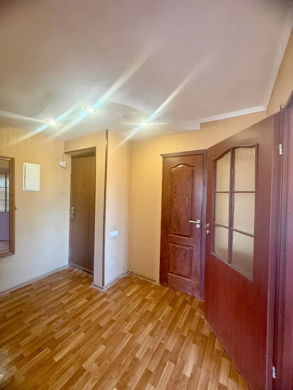 Продажа 3- комнатной квартиры. г. Мариуполь. Ул. Зелинского.   Общая площадь 54 кв.м. Этаж 4/5   Пла