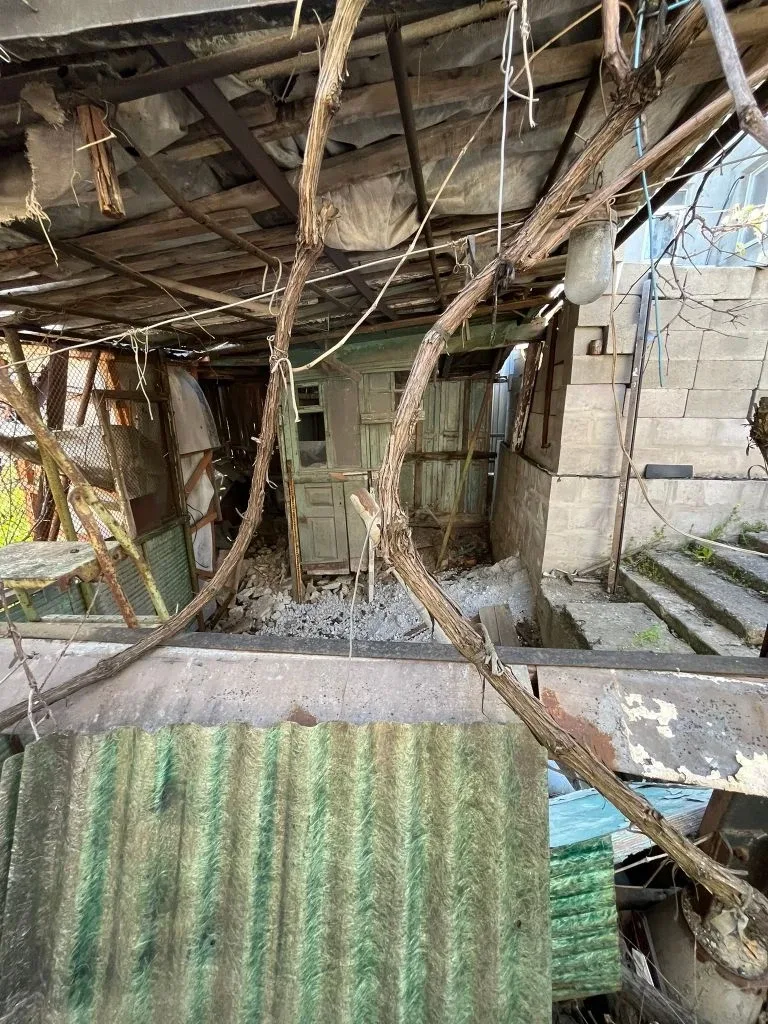 🏡 Продам дачу в черте Мариуполя. С гаражом и видом на город  📍 Локация: г. Мариуполь, ул. Ткаченко-П