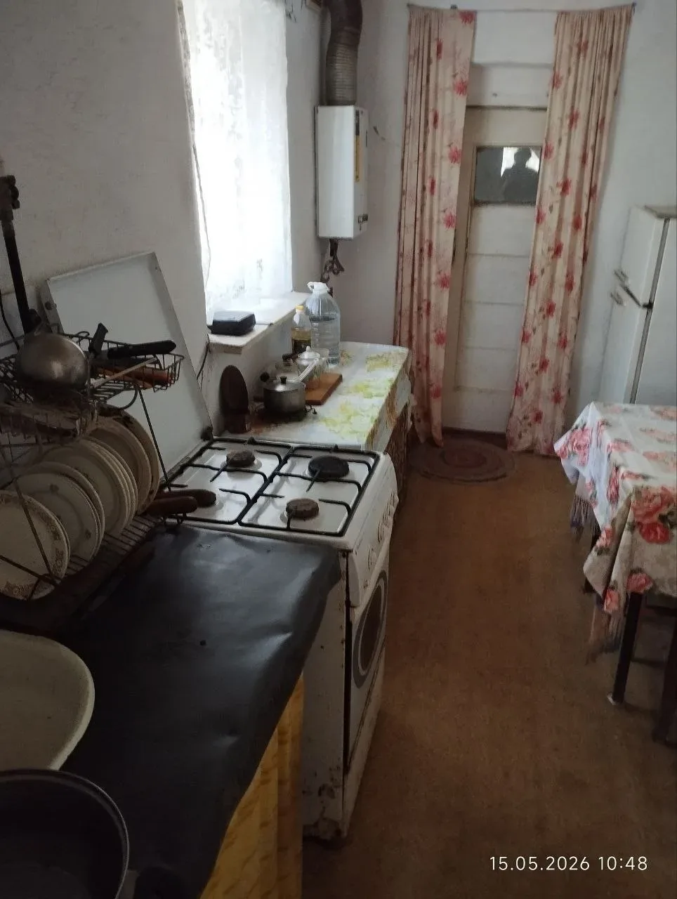 В продаже дом с пристройкой на участке 15соток. Пос.Ялта, 40 км от Мариуполя. До моря пешком 15 мину