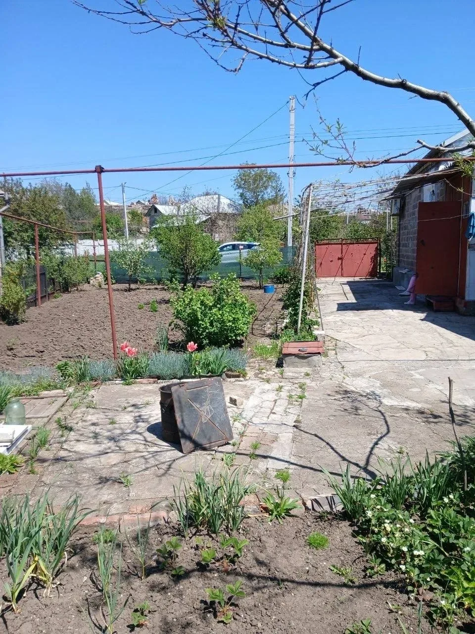 В продажу предлагается 5-ти комнатный дом Ильичевский  район , ул.Металлургическая. 85,5/36,9/9,2 , 