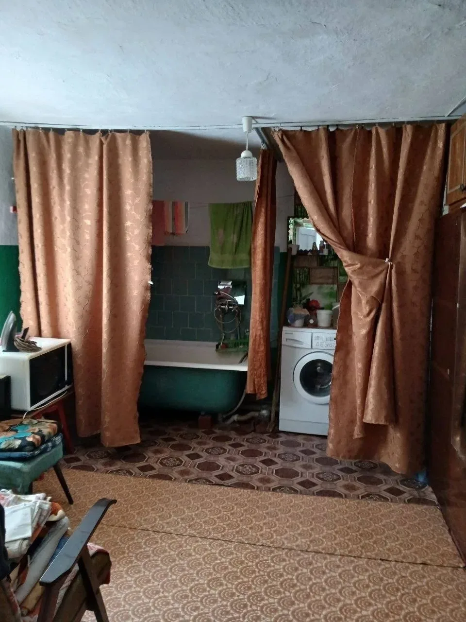 В продажу предлагается 5-ти комнатный дом Ильичевский  район , ул.Металлургическая. 85,5/36,9/9,2 , 