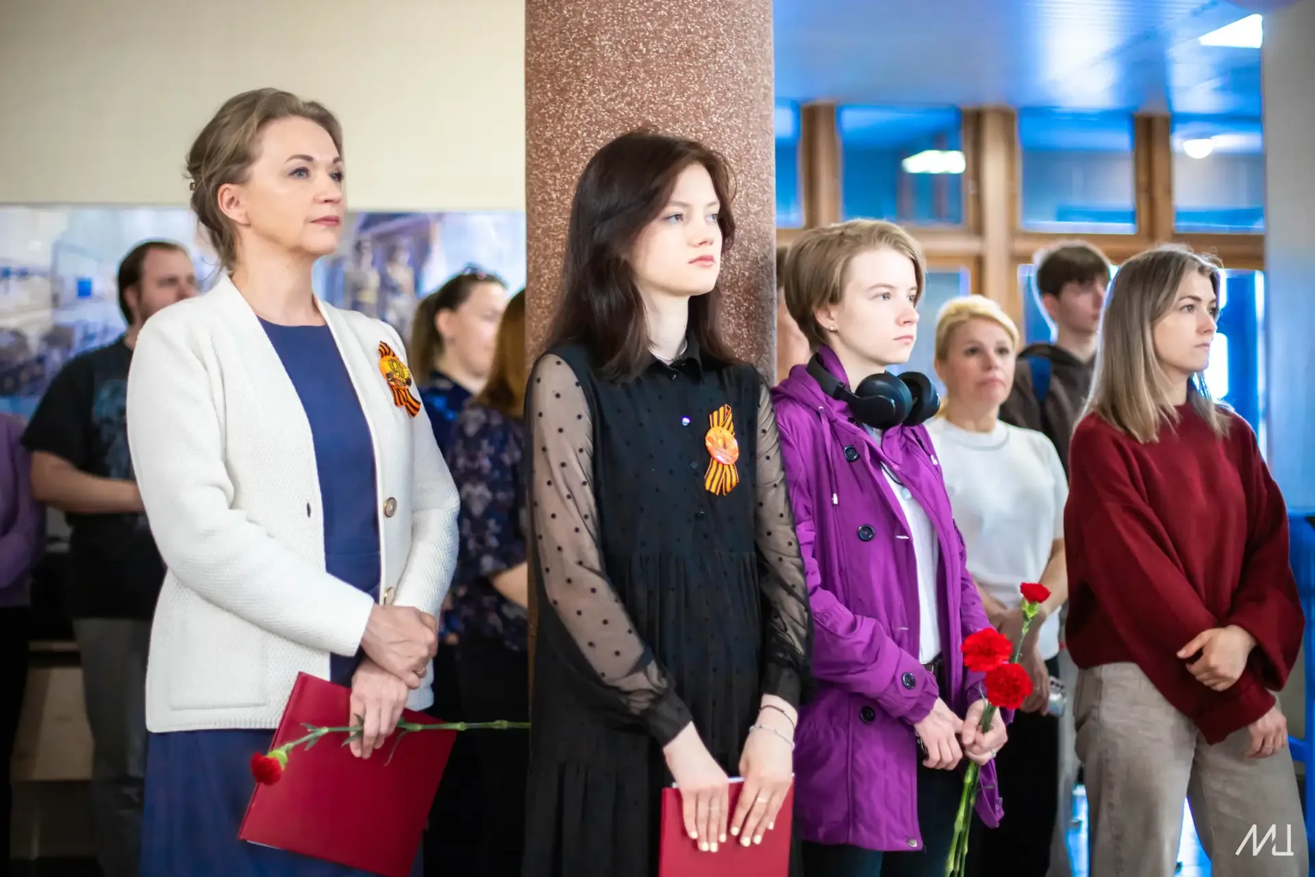 Сотрудники, преподаватели и обучающиеся нашего университета возложили цветы к мемориальным доскам, н