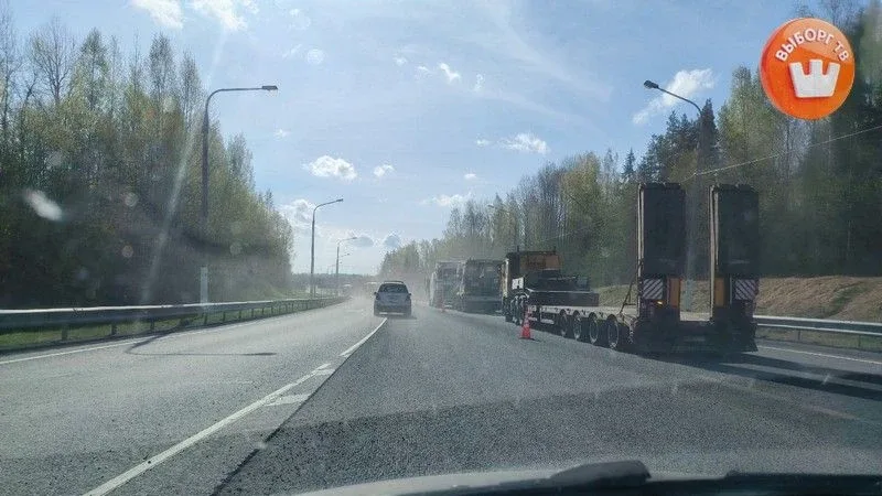 Ремонт дорожного полотна на Скандинавии  На трассе "Скандинавия", в районе СНТ "Сайменские дачи" и "