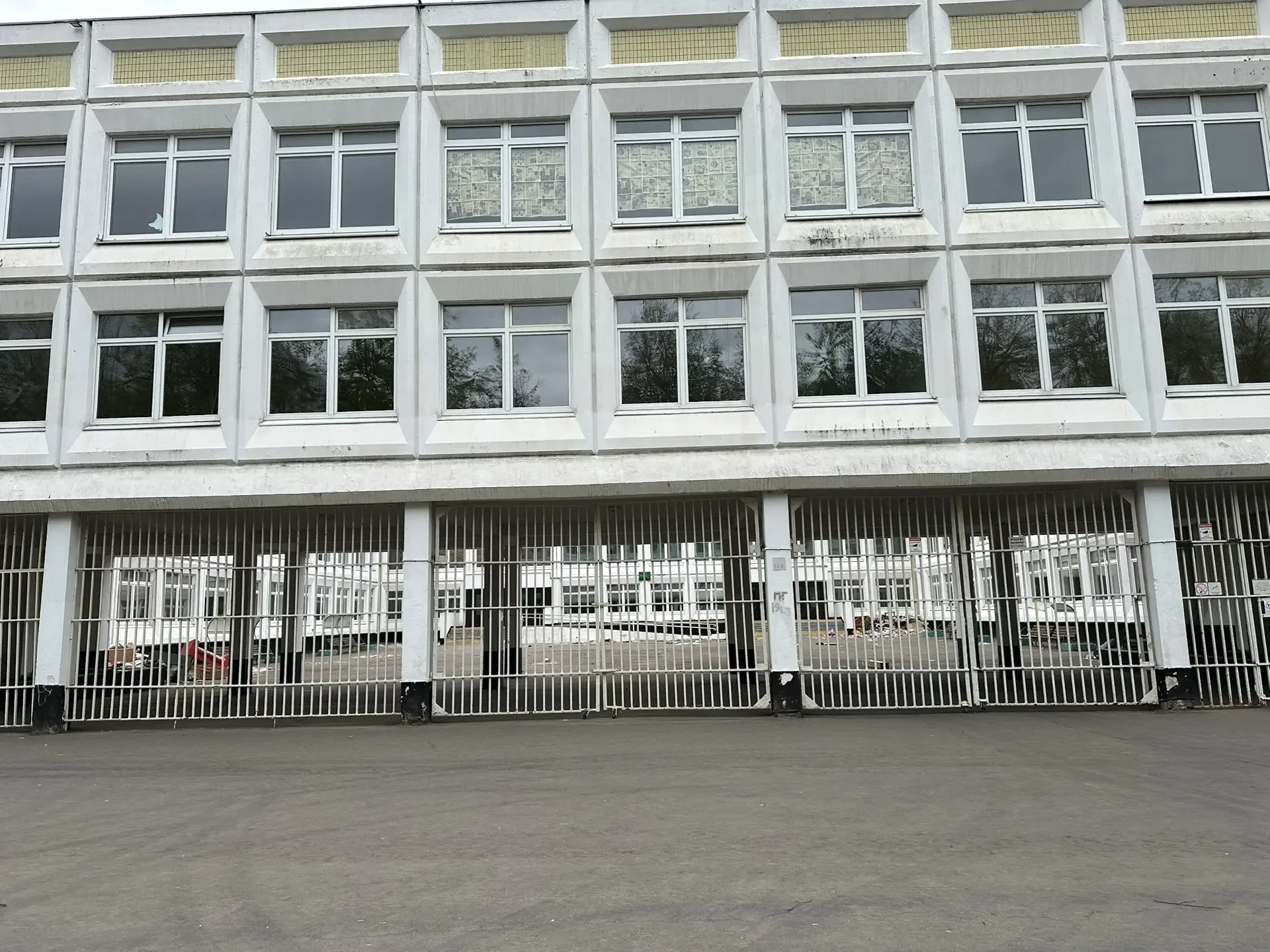 Школа №1371 на ул. Крылатские Холмы, 45к1, закрылась на  капитальный ремонт 🛠️  Ожидается, что она в