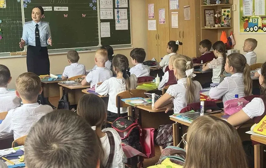 ⁉️ В рамках профилактической акции «Внимание – дети!» сотрудники Госавтоинспекции Славянского района