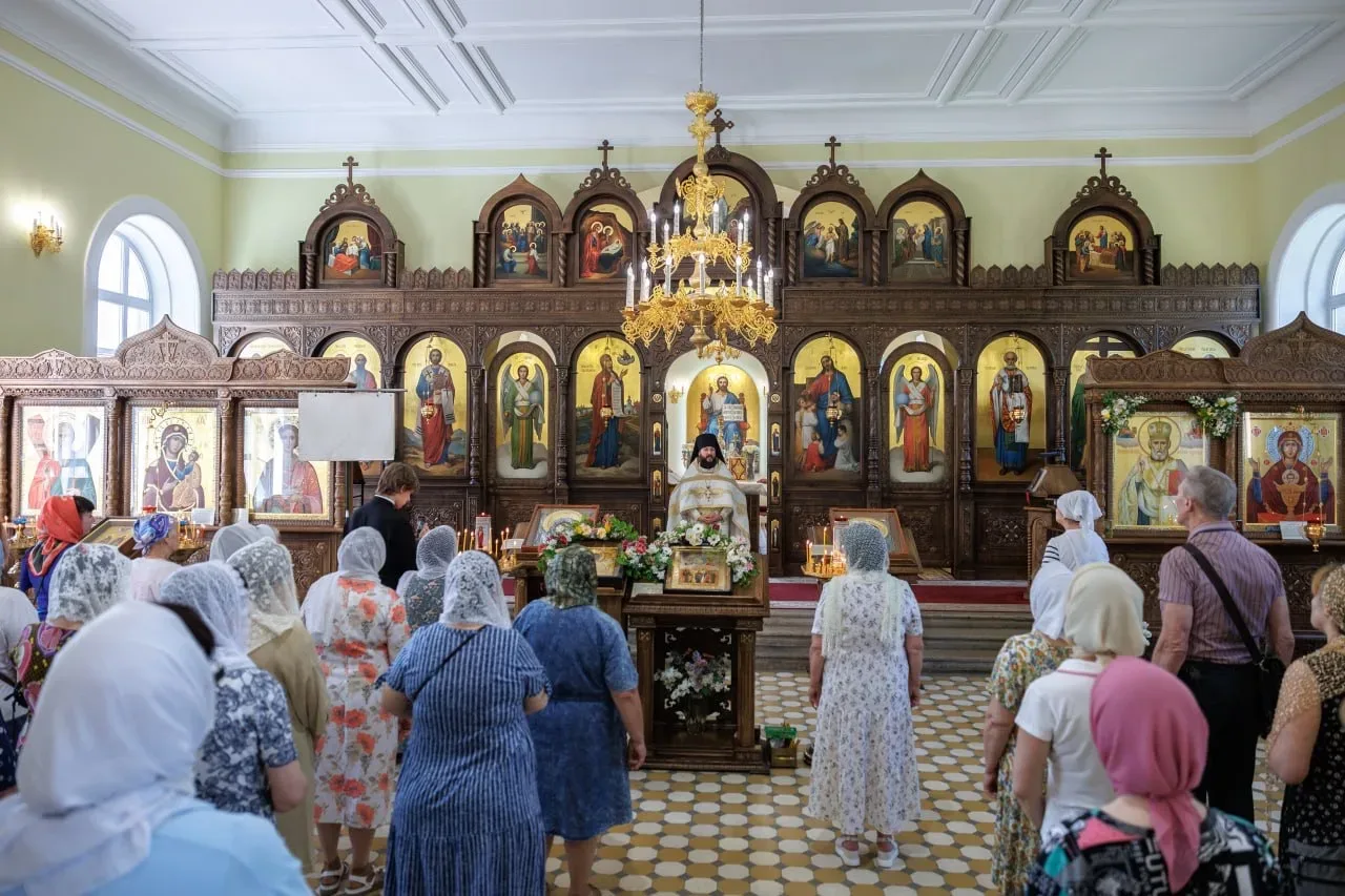 22 мая Православная церковь вспоминает Перенесение мощей Святителя и Чудотворца Николая.  🙏🏻В память