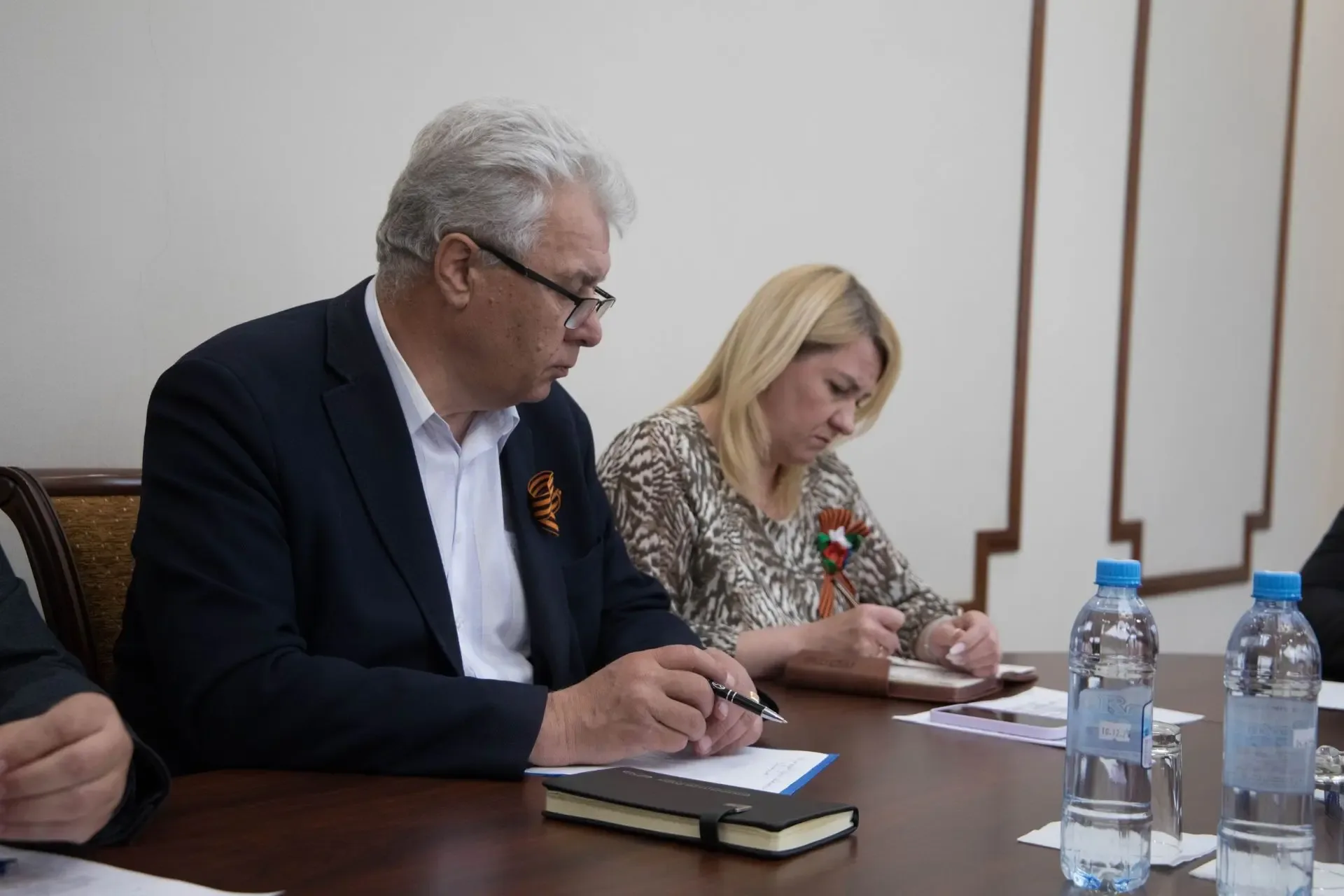 Глава города Кургана Антон Науменко в ходе личного приёма встретился с Сергеем Мишкарёвым, председат