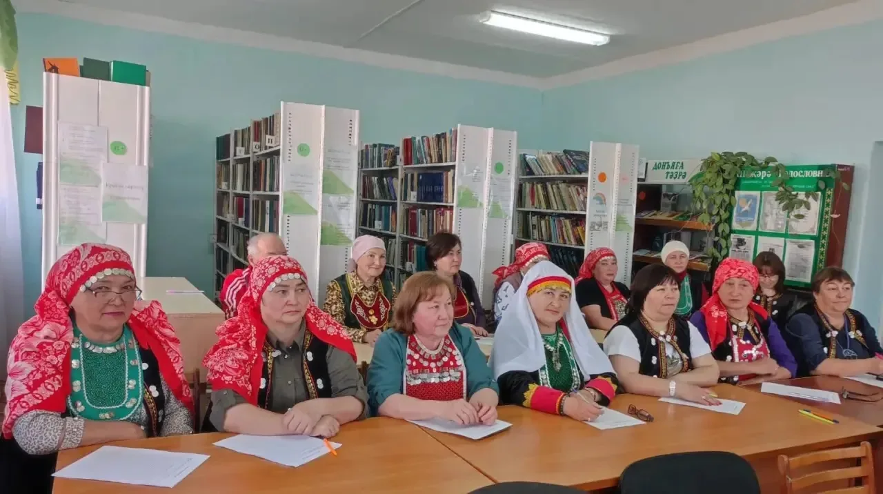 🗣 КАК ЗВУЧИТ РОДНОЙ ЯЗЫК? В КАРАЯКУПОВО НАПИСАЛИ УНИКАЛЬНЫЙ ДИКТАНТ! 📜✨  Вчера в Караякуповской сель