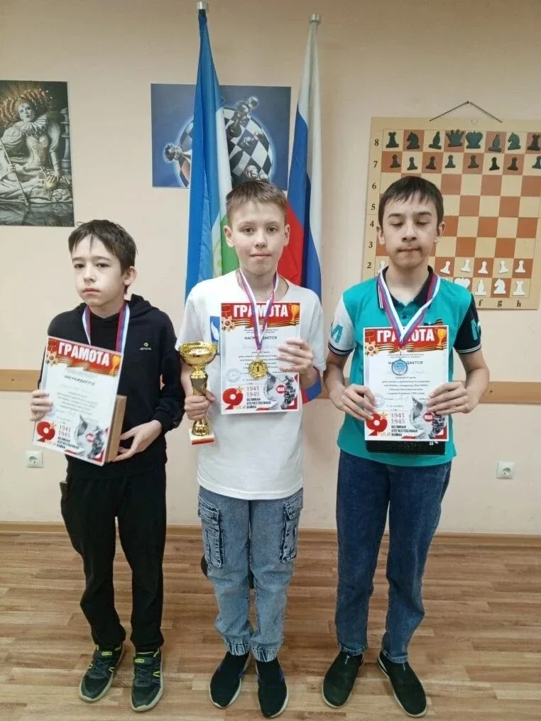 🔥🔥🔥 В СК «Толпар» г. Уфа прошли открытые соревнования по классическим шахматам «Ход Победы», посвяще