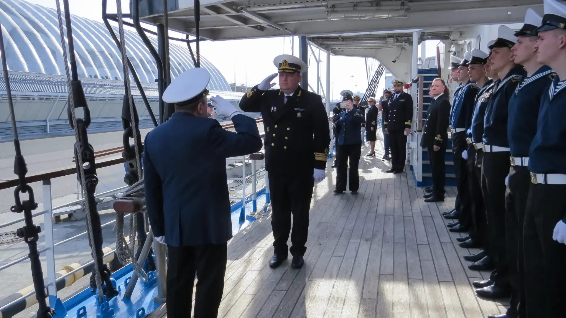 🚢 Парусник «Мир» стал площадкой для торжеств, посвященных 150-летию ГУМРФ имени адмирала С.О. Макаро