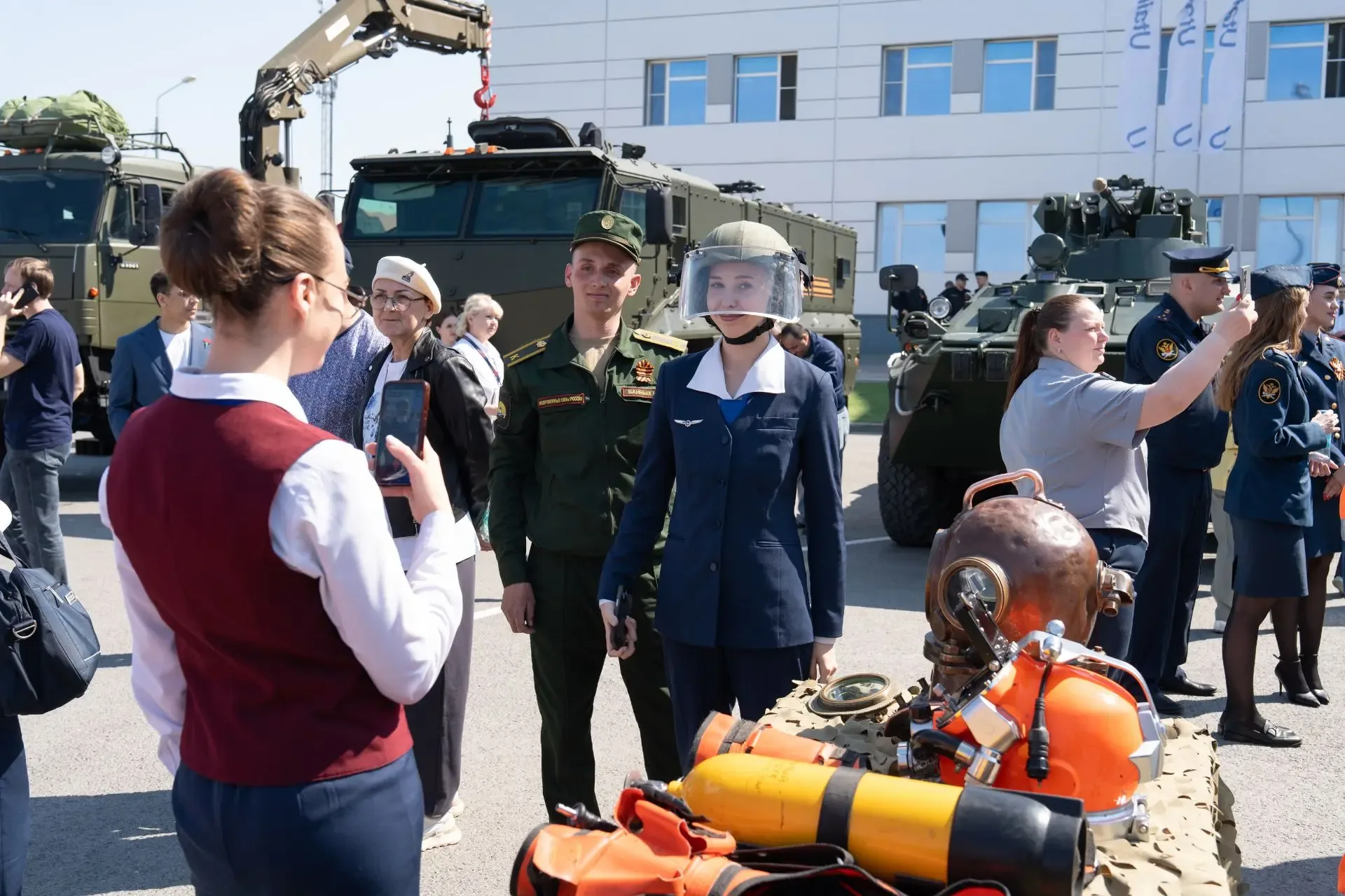 В рамках Дня Победы в аэропорту «Рощино» прошло праздничное мероприятие «Полевая кухня». Солдатская 