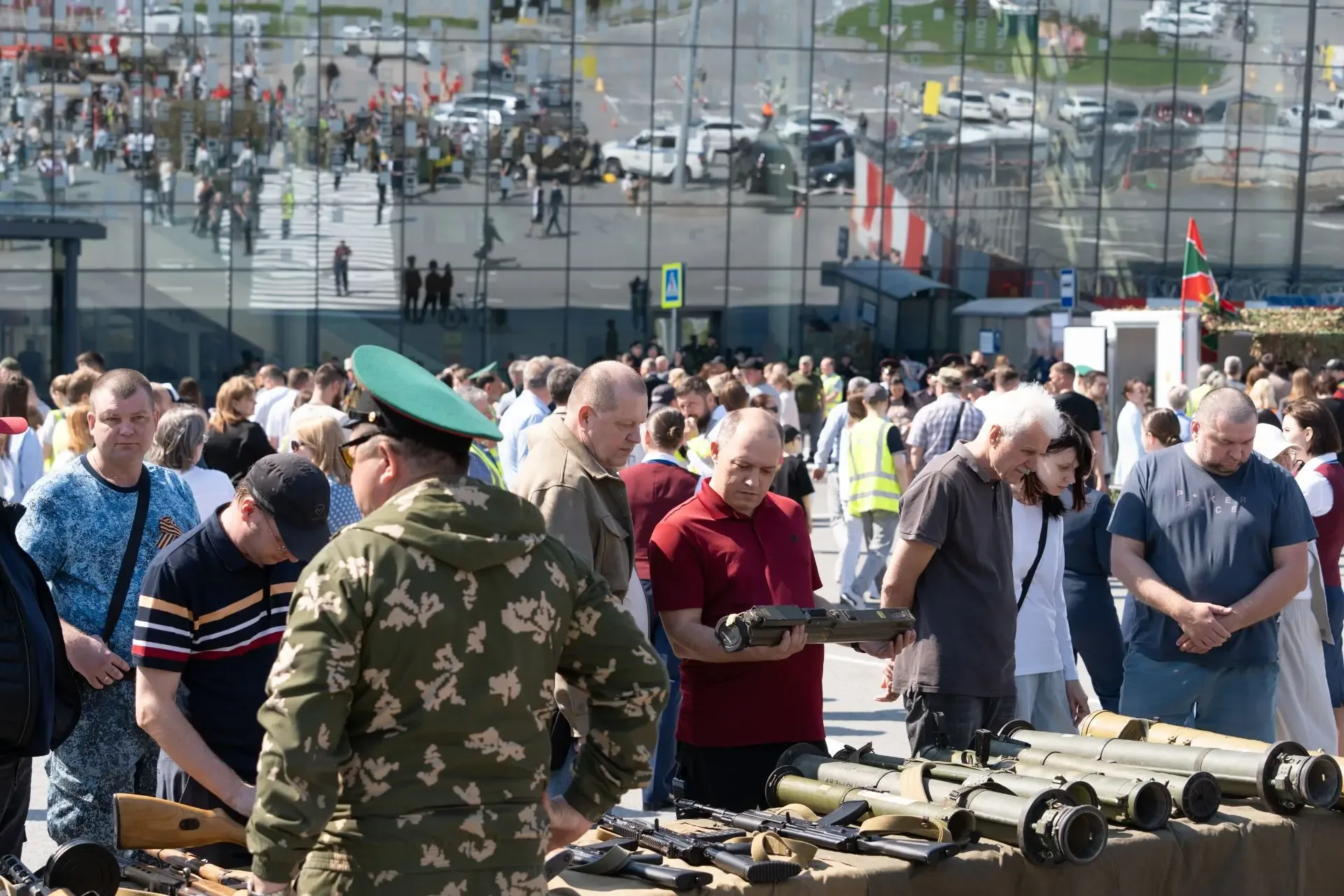 В рамках Дня Победы в аэропорту «Рощино» прошло праздничное мероприятие «Полевая кухня». Солдатская 