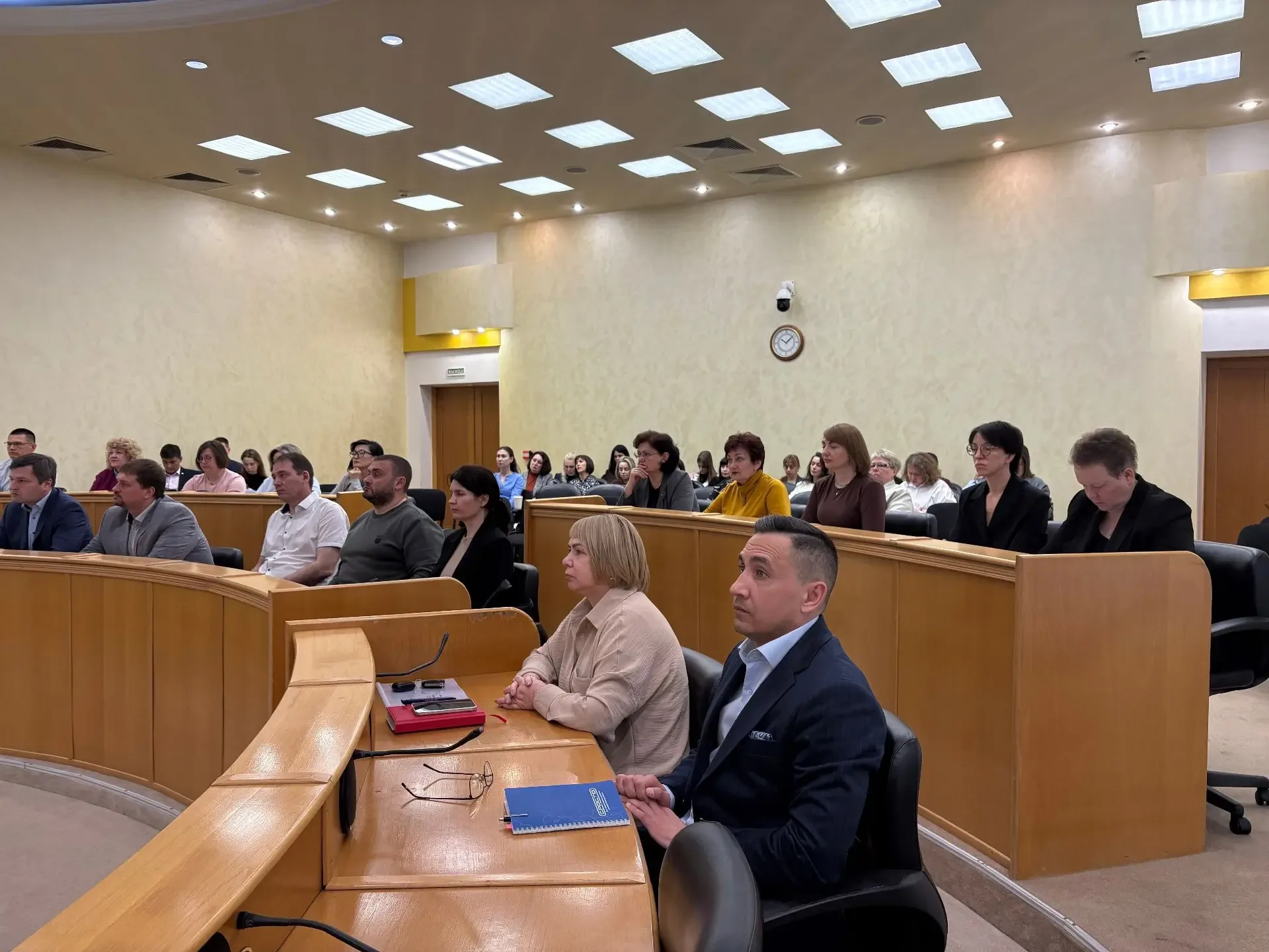 В Думе прошел традиционный семинар для помощников депутатов и сотрудников.   Обсудили, какие детские