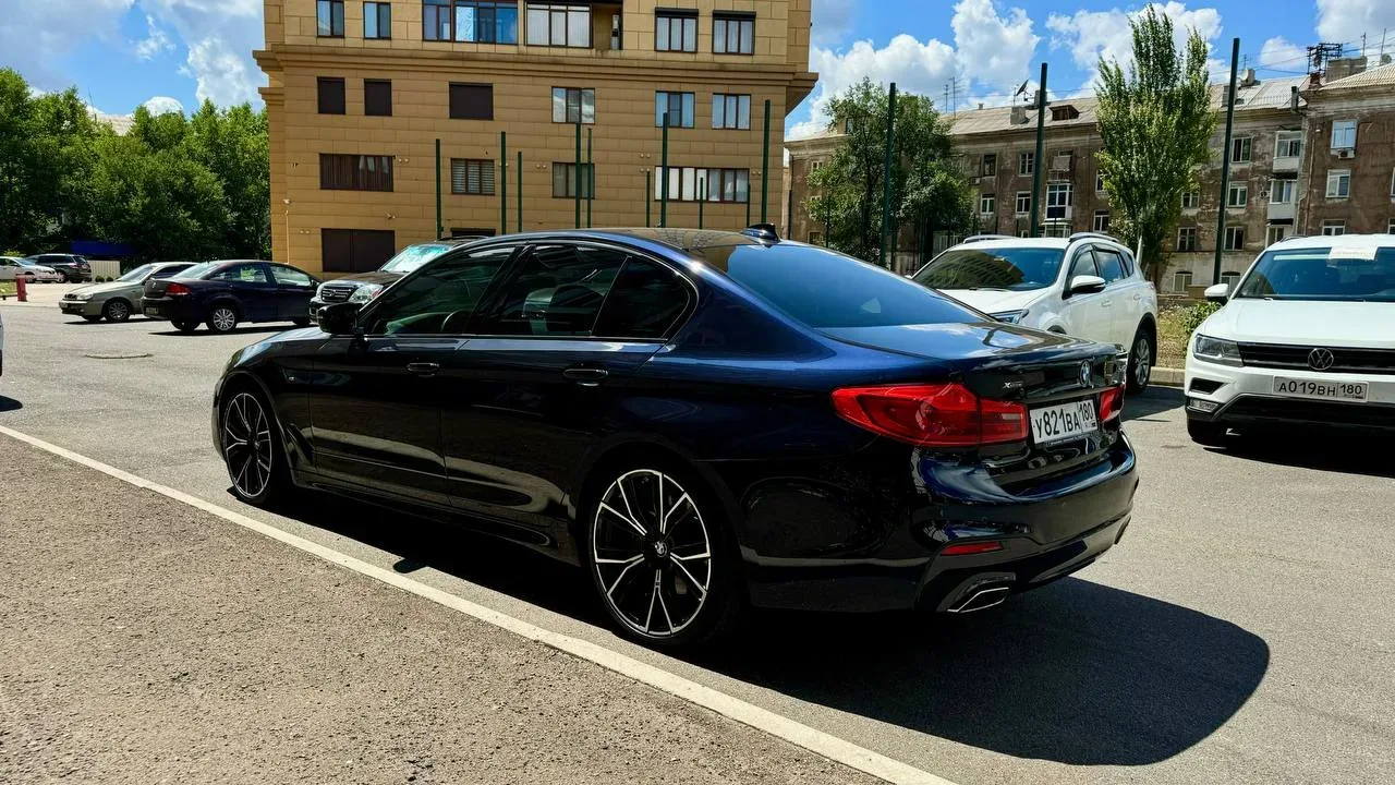 Продам  BMW 540d Xdrive (3 литра #Дизель  320л.с., полный привод), 2019 г.в. ЦЕНА: 4,690,000₽ Торг. 