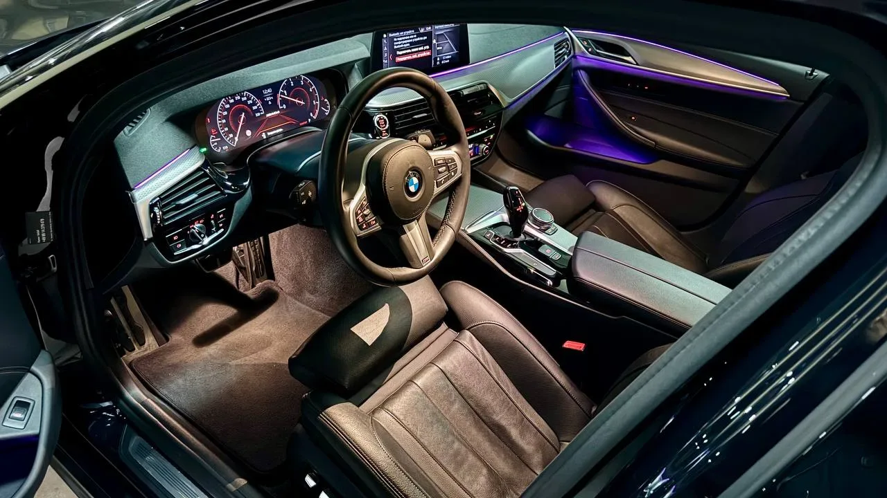 Продам  BMW 540d Xdrive (3 литра #Дизель  320л.с., полный привод), 2019 г.в. ЦЕНА: 4,690,000₽ Торг. 