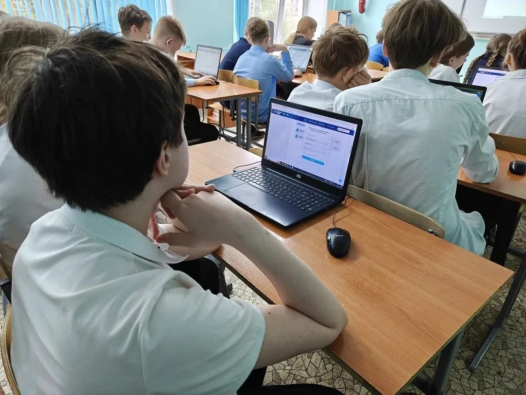 👨‍💻В школе № 19 г. Йошкар-Олы прошёл открытый урок для учащихся 7 «Г» класса на тему «Телефонное мош