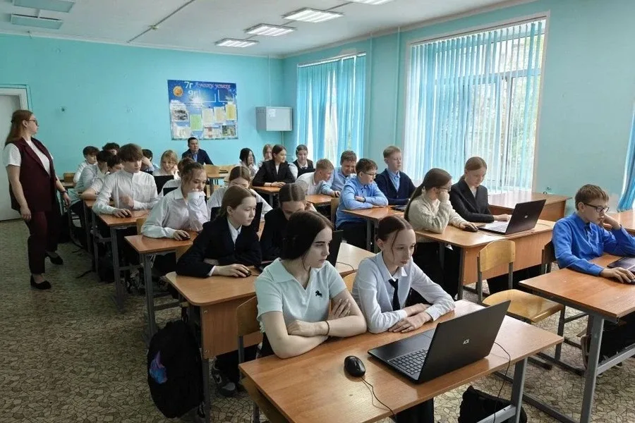 👨‍💻В школе № 19 г. Йошкар-Олы прошёл открытый урок для учащихся 7 «Г» класса на тему «Телефонное мош