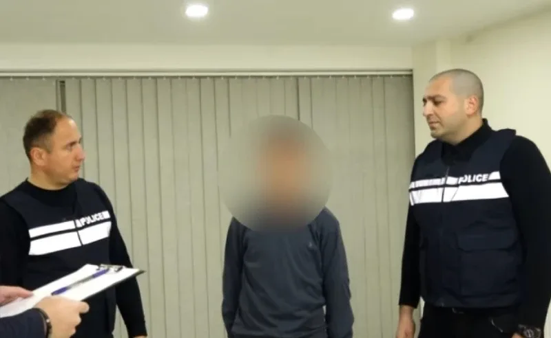 🇬🇪 В Грузии задержали 14-летнего подростка, угнавшего около 30 машин.   Роковым стал последний угон 