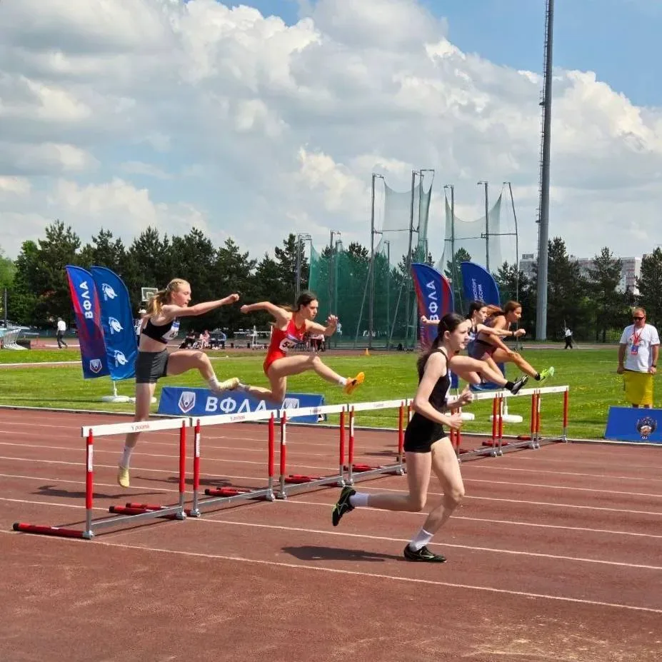 🏃 Юбилейный Гран-при собрал более 750 юных легкоатлетов на стадионе СК «Подолье»  Здесь завершился ю