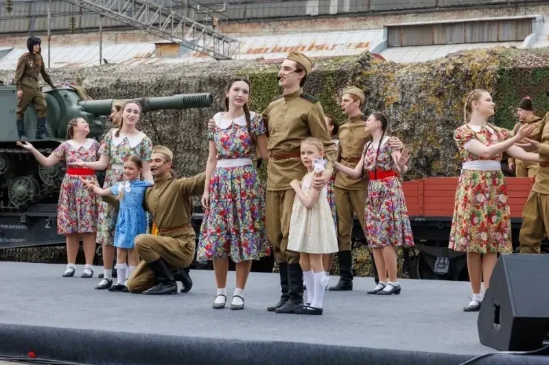 🎗️Студенты РГУПС встретили на железнодорожном вокзале Ростов-Главный ретропоезд «Победа»  Подробнее 