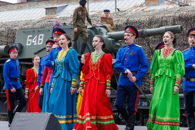 🎗️Студенты РГУПС встретили на железнодорожном вокзале Ростов-Главный ретропоезд «Победа»  Подробнее 