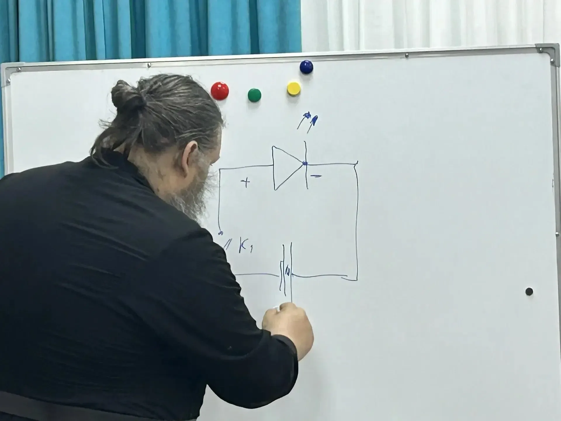 С заботой о будущем: в соцучреждении региона для несовершеннолетних прошел мастер-класс киноискусств