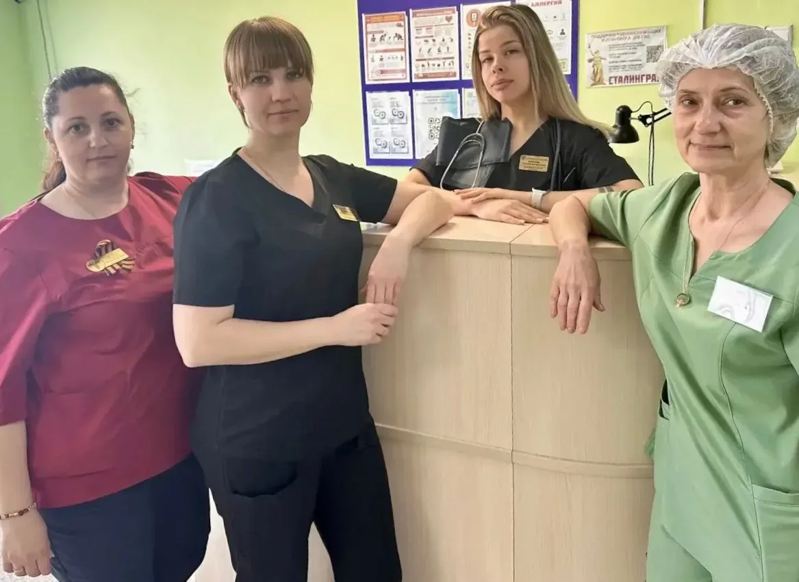 Дорогие медицинские сестры! Поздравляем вас с профессиональным праздником!   Спасибо вам за ваш бесц