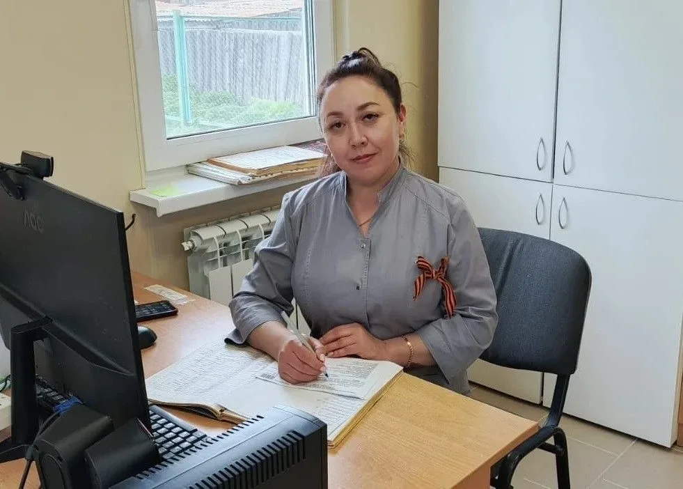 Дорогие наши акушерки!  Поздравляем вас с профессиональным праздником!  Вы - ангелы-хранители, котор